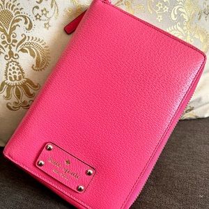 2022 Calendar. RARE Kate Spade Planner Agenda Travel Journal Wallet